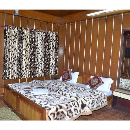 موسوري Hotel Rock Stone المظهر الخارجي الصورة